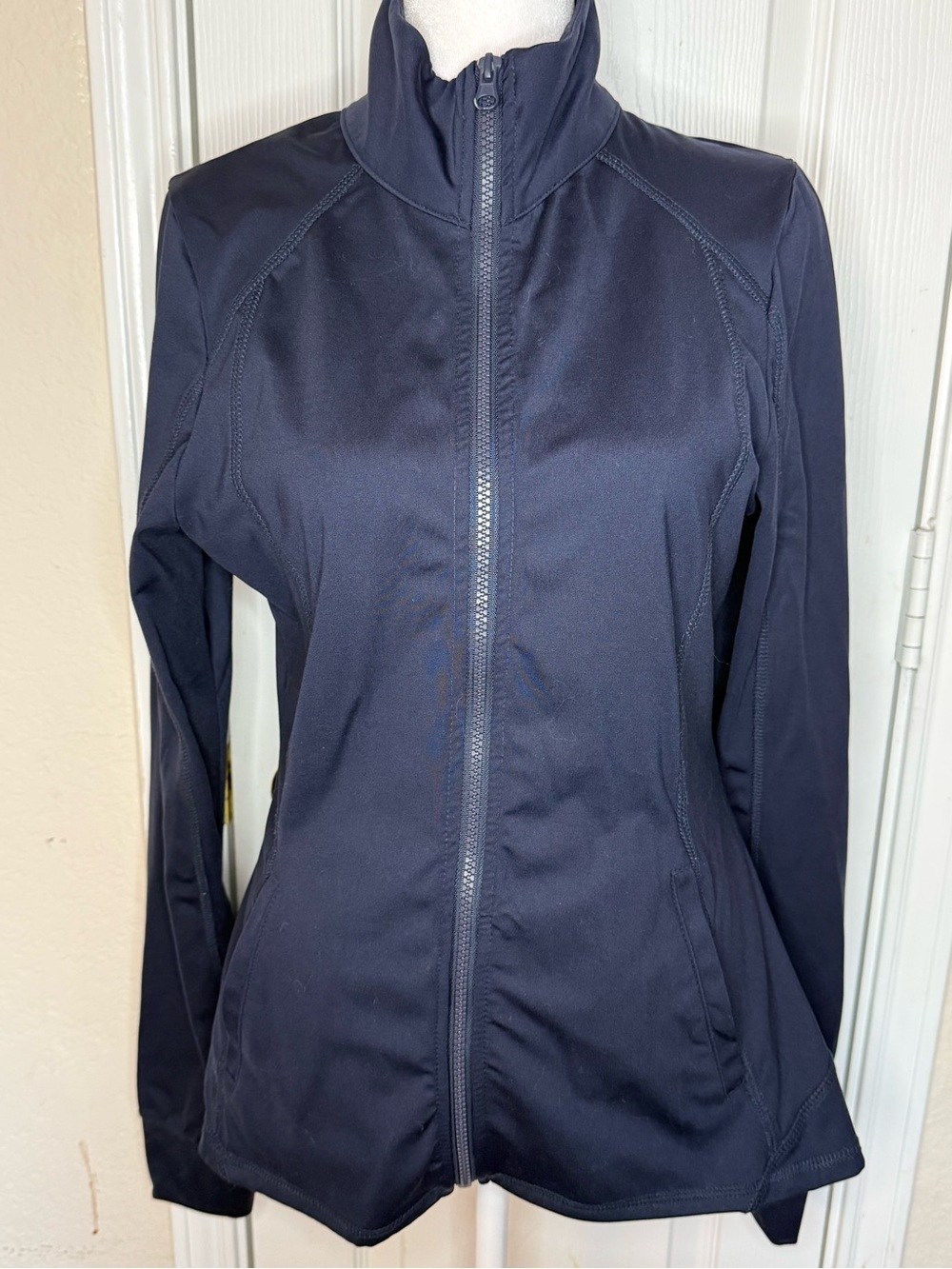 Gottex Women's Navy Full-Zip Slim jacket Large. A0051